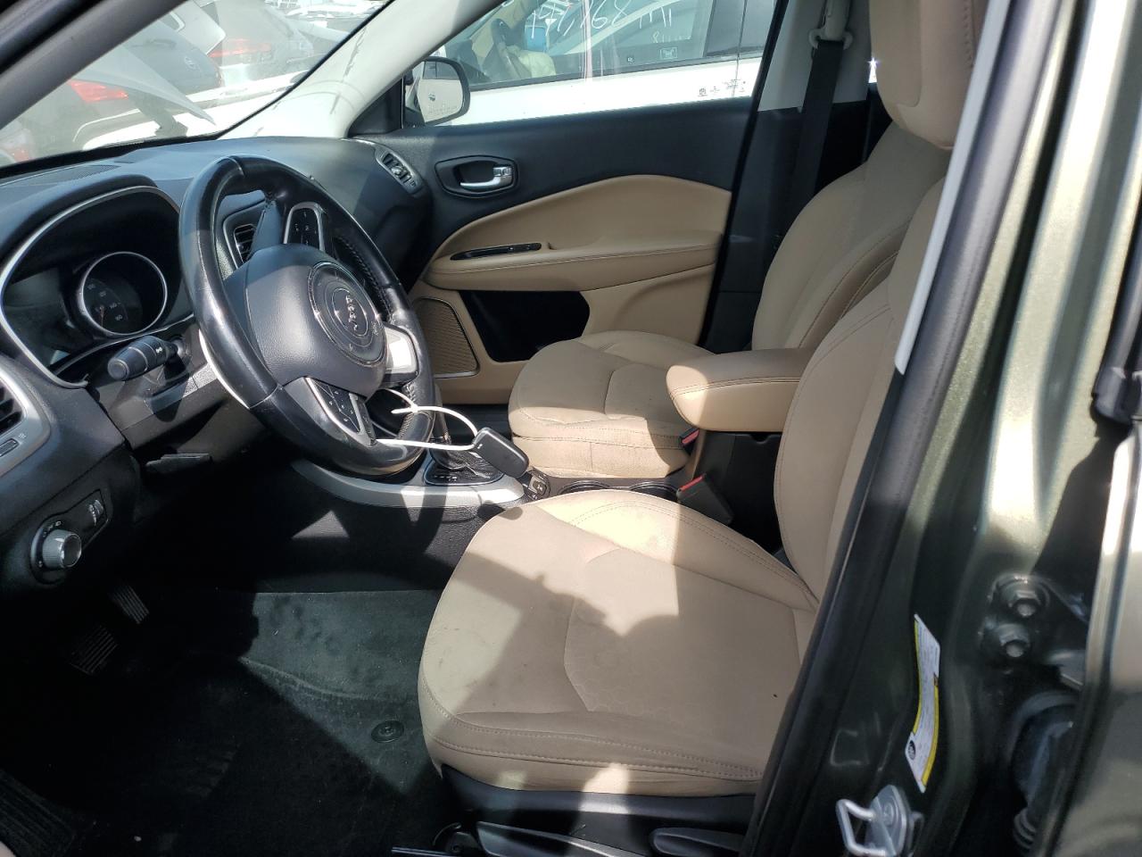 2018 Jeep Compass Sport VIN: 3C4NJCAB9JT442929 Lot: 83794845