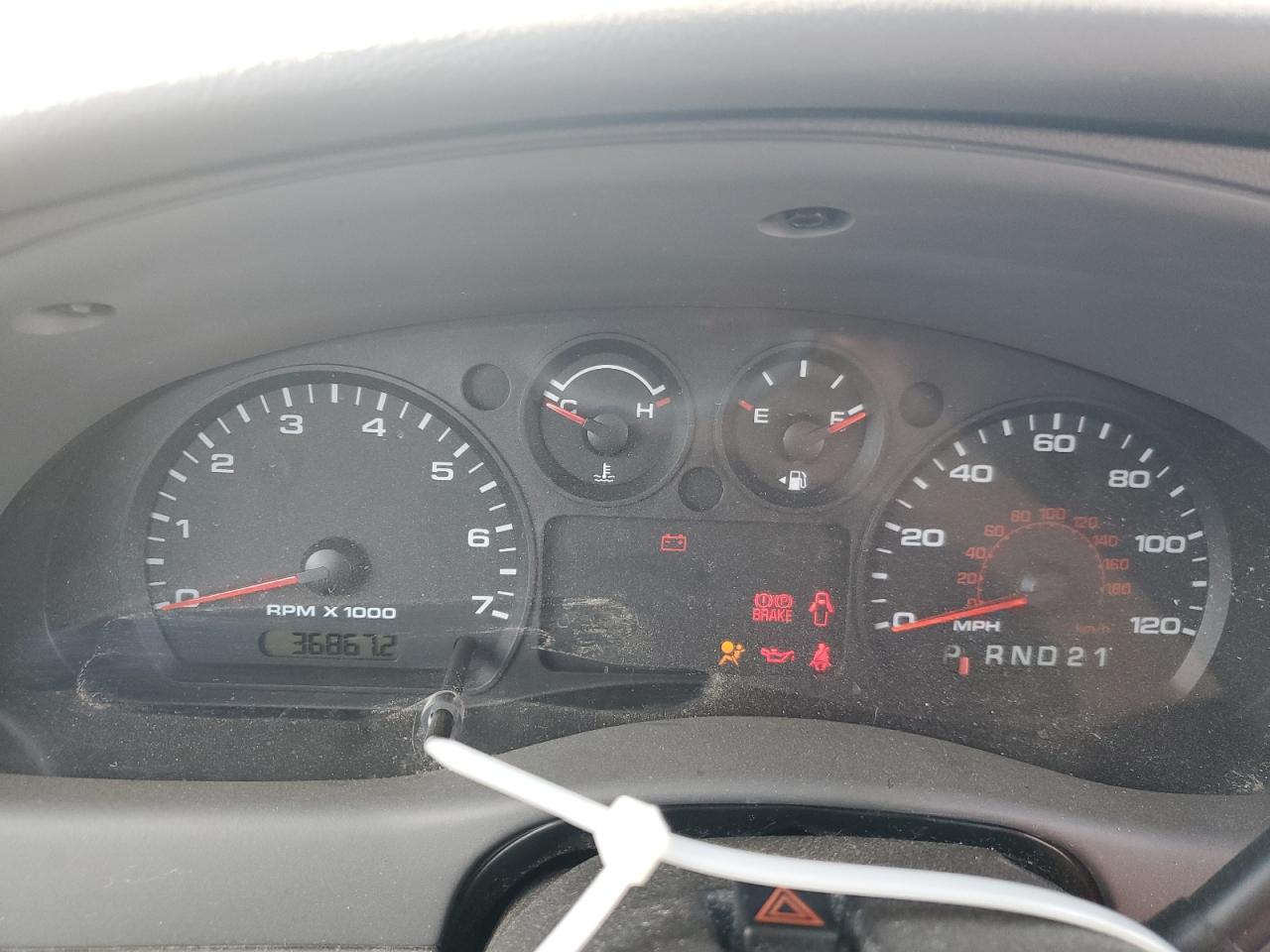 2011 Ford Ranger Super Cab VIN: 1FTLR4FE3BPA74262 Lot: 85191825