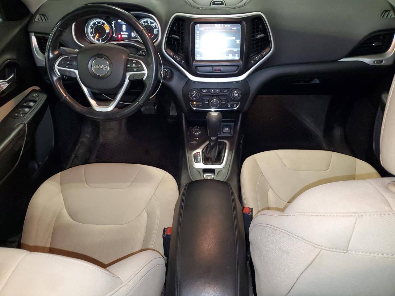 2016 Jeep Cherokee Latitude VIN: 1C4PJMCS8GW283397 Lot: 87125625