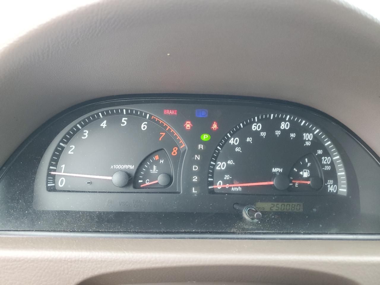 2003 Toyota Camry Le VIN: 4T1BE32K33U118272 Lot: 82317575