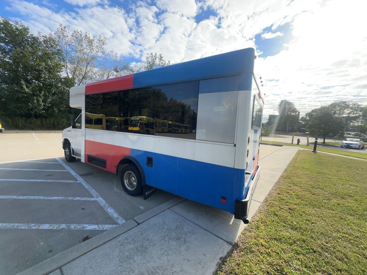 2016 Ford Econoline E450 Super Duty Cutaway Van VIN: 1FDFE4FS5GDC07011 Lot: 86883115