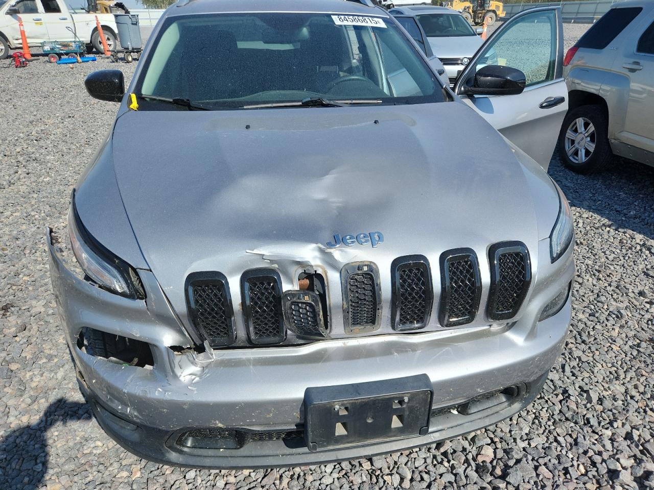 2018 Jeep Cherokee Latitude VIN: 1C4PJMCB2JD564324 Lot: 84586815