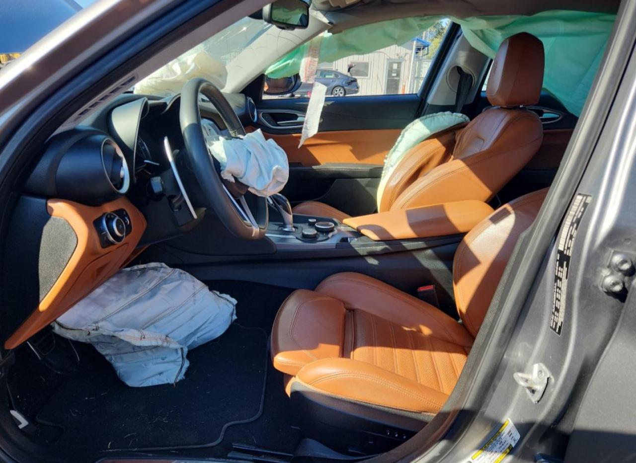 2018 Alfa Romeo Giulia Ti Q4 VIN: ZARFAEEN5J7577730 Lot: 85675025