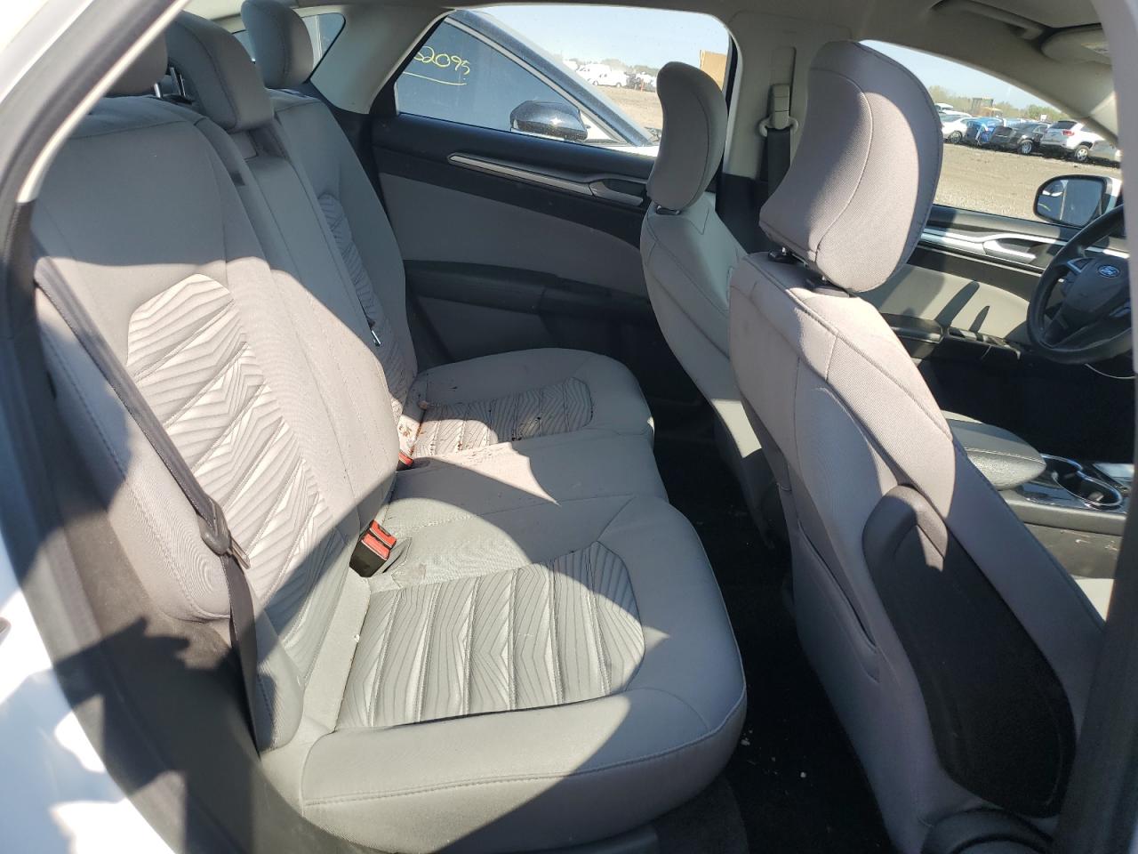 2016 Ford Fusion S VIN: 3FA6P0G79GR111347 Lot: 86637355