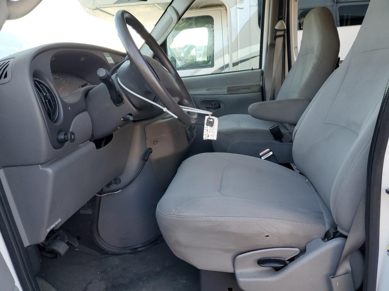 2005 Ford Econoline E350 Super Duty Van VIN: 1FTSS34L05HB37327 Lot: 87282555