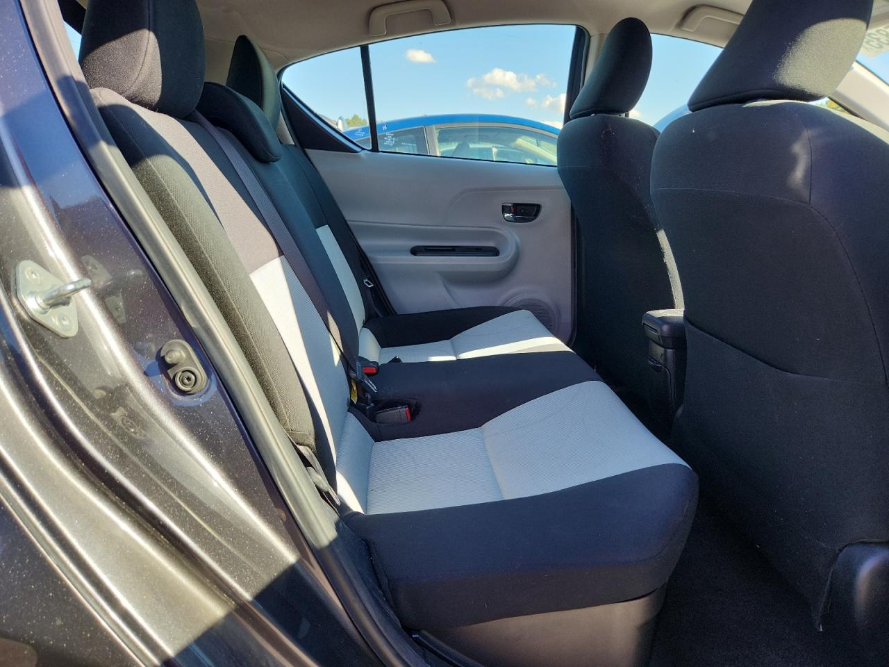 2014 Toyota Prius C VIN: JTDKDTB33E1567312 Lot: 87195835