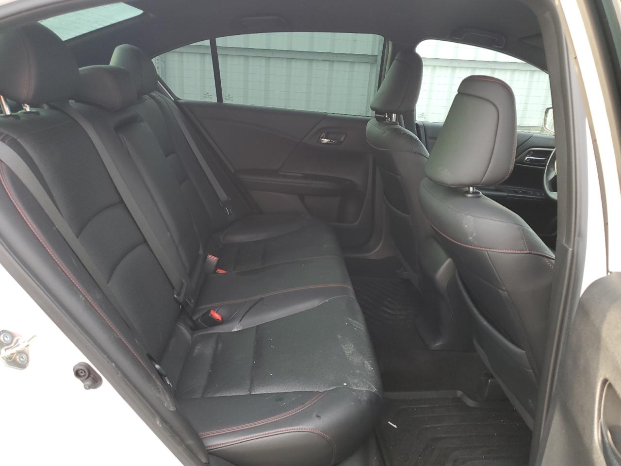 2017 Honda Accord Sport Special Edition VIN: 1HGCR2F10HA215884 Lot: 82266485