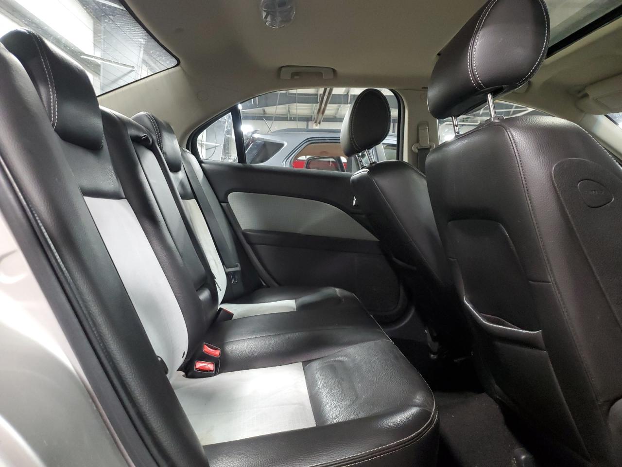 2008 Mercury Milan VIN: 3MEHM07ZX8R645583 Lot: 90110555