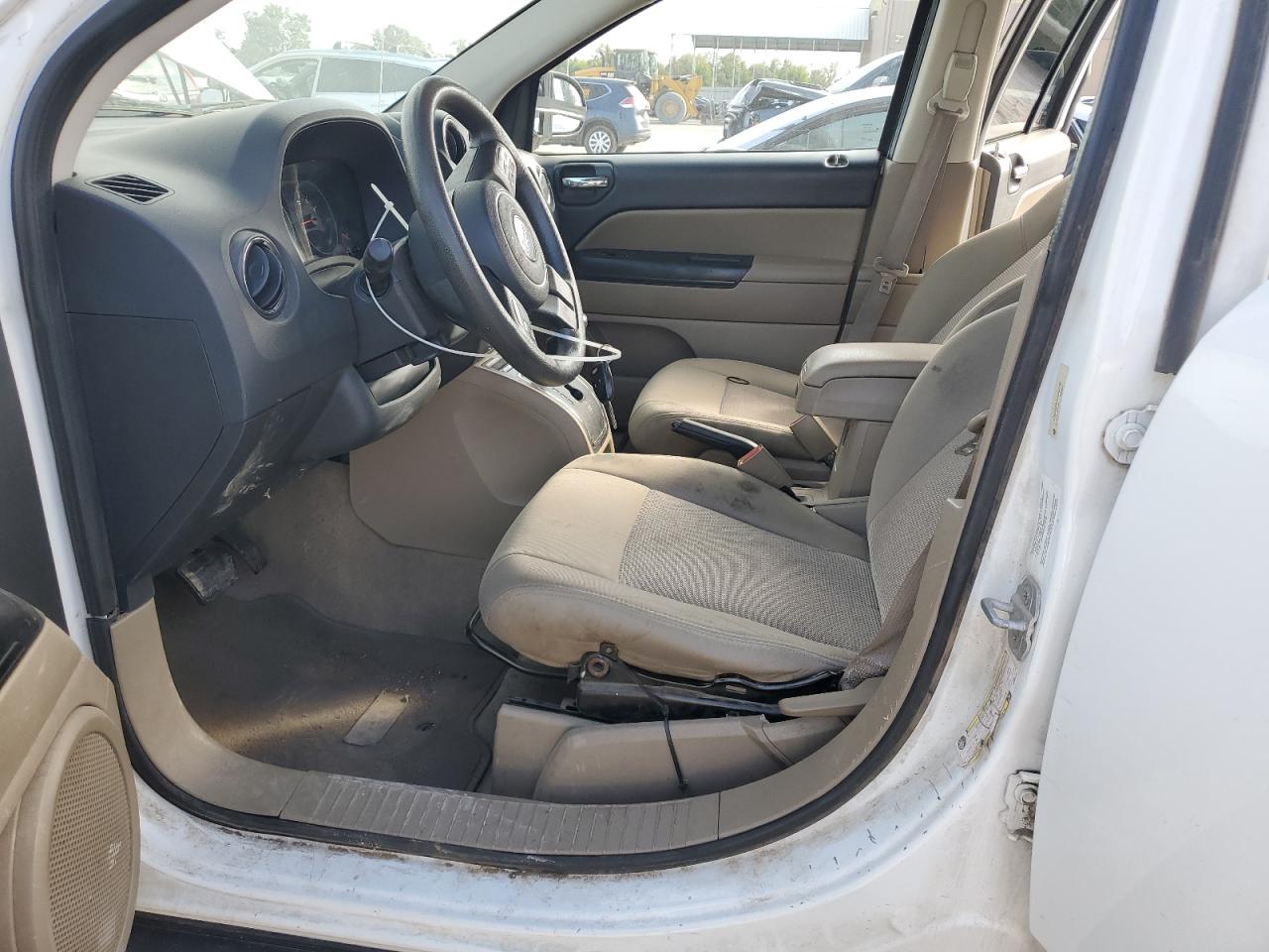 2012 Jeep Compass Sport VIN: 1C4NJCBB4CD657156 Lot: 85888905