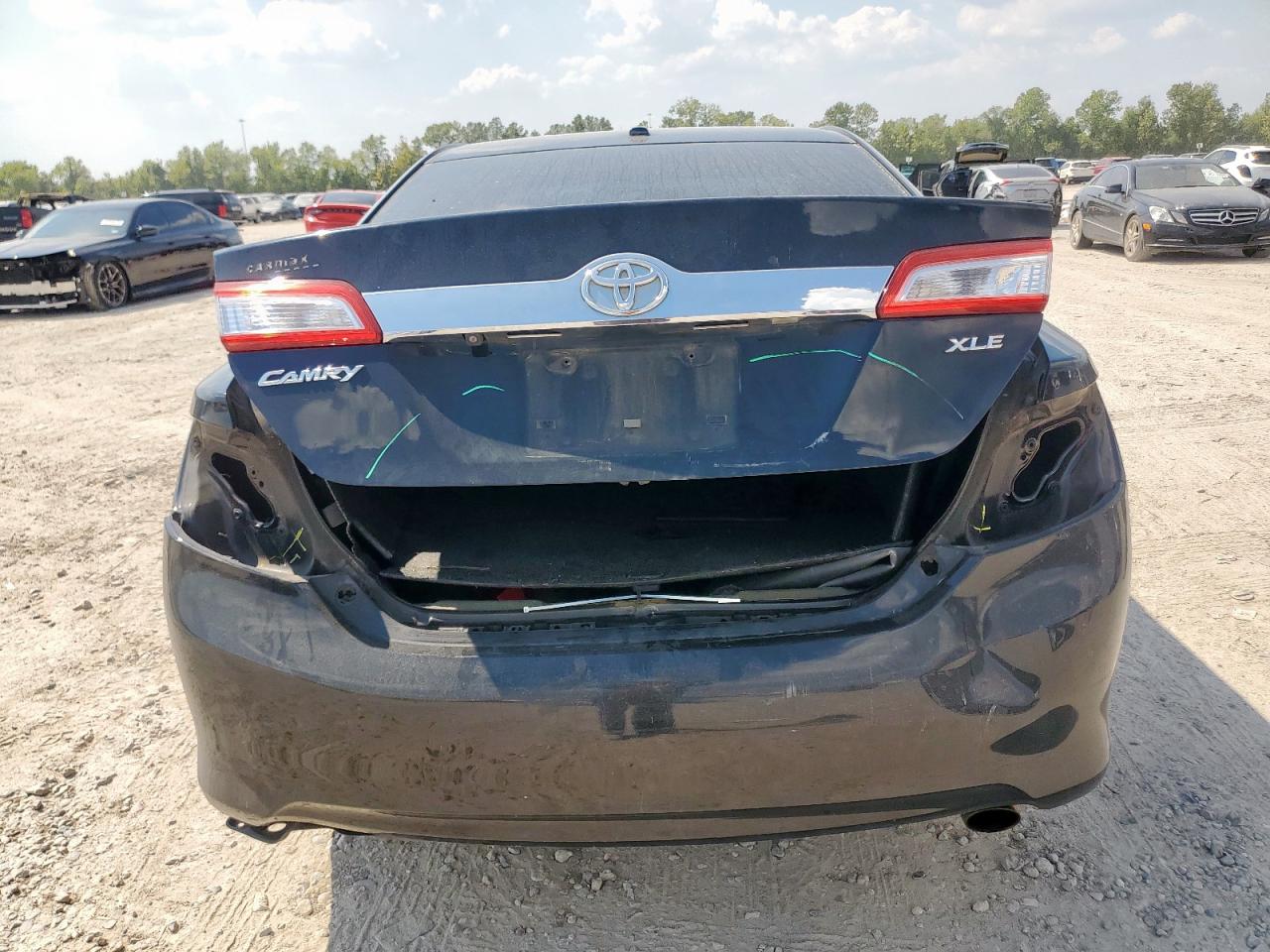 2014 Toyota Camry L VIN: 4T1BF1FK5EU440667 Lot: 82186995
