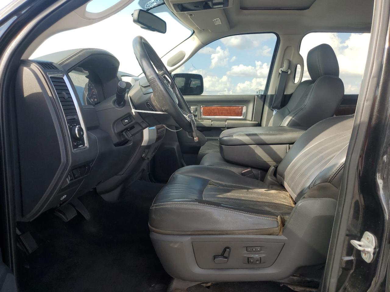 2011 Dodge Ram 1500 VIN: 1D7RV1CT8BS502417 Lot: 87012575