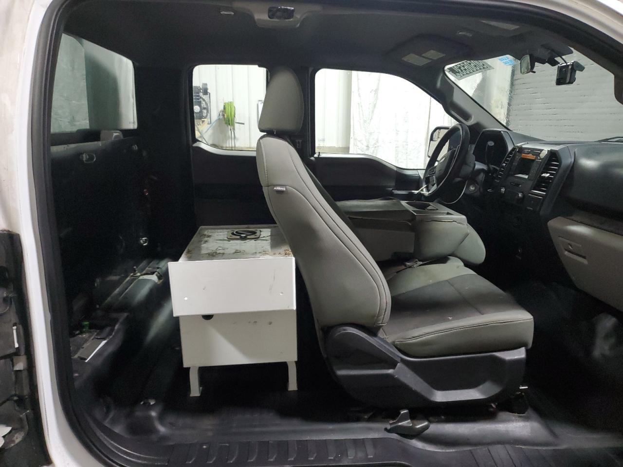 2017 Ford F150 Super Cab VIN: 1FTEX1C87HKD83976 Lot: 90506535