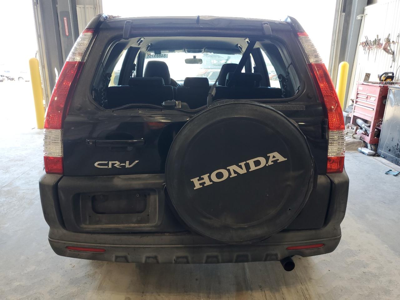 2005 Honda Cr-V Lx VIN: SHSRD68505U300167 Lot: 84889755