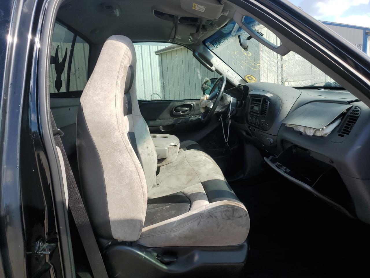 2003 Ford F150 Svt Lightning VIN: 2FTRF07333CB05540 Lot: 84194575