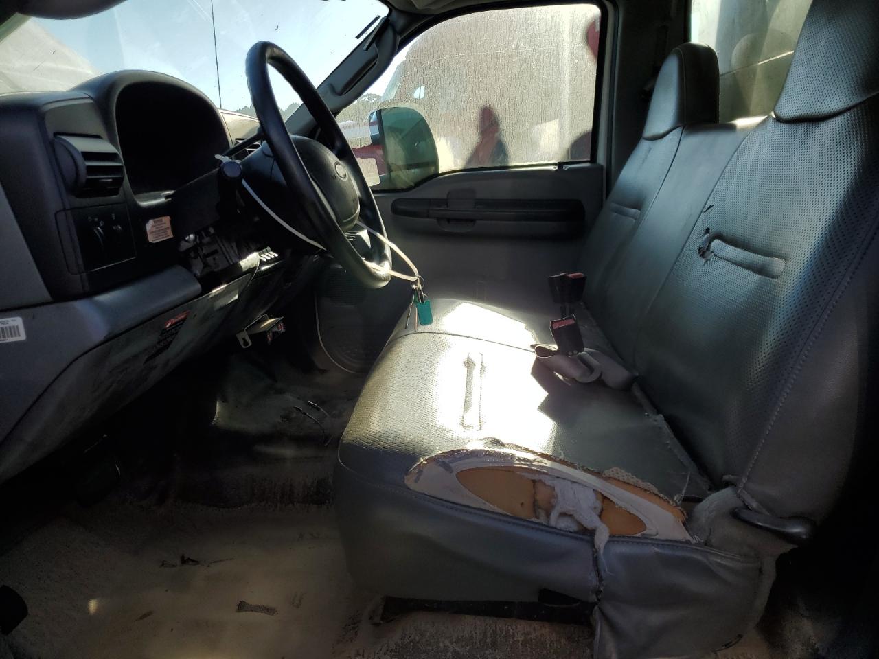 2007 Ford F450 Super Duty VIN: 1FDXF46P67EA85198 Lot: 81564445