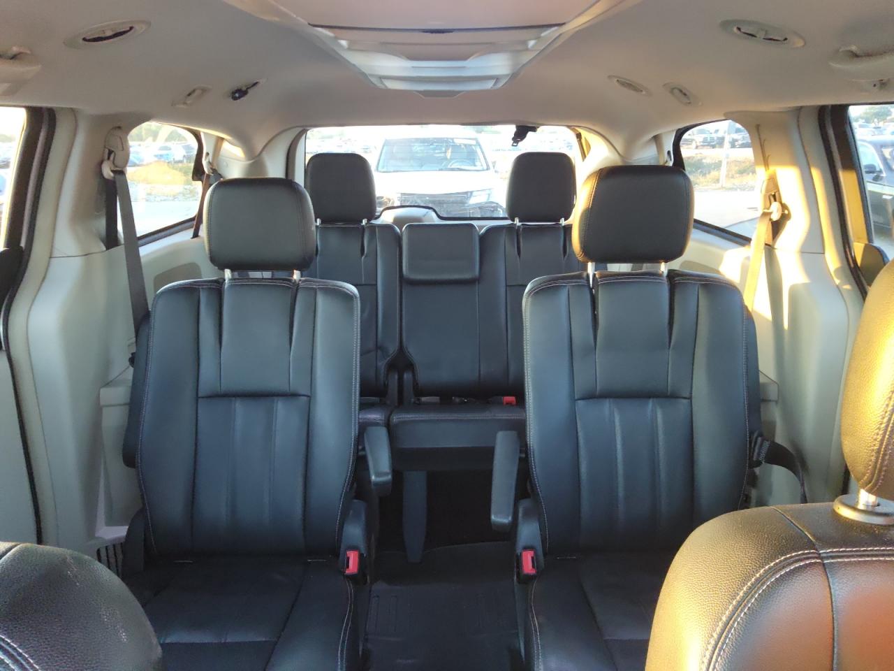 2016 Chrysler Town & Country Touring VIN: 2C4RC1BG3GR299207 Lot: 86407965