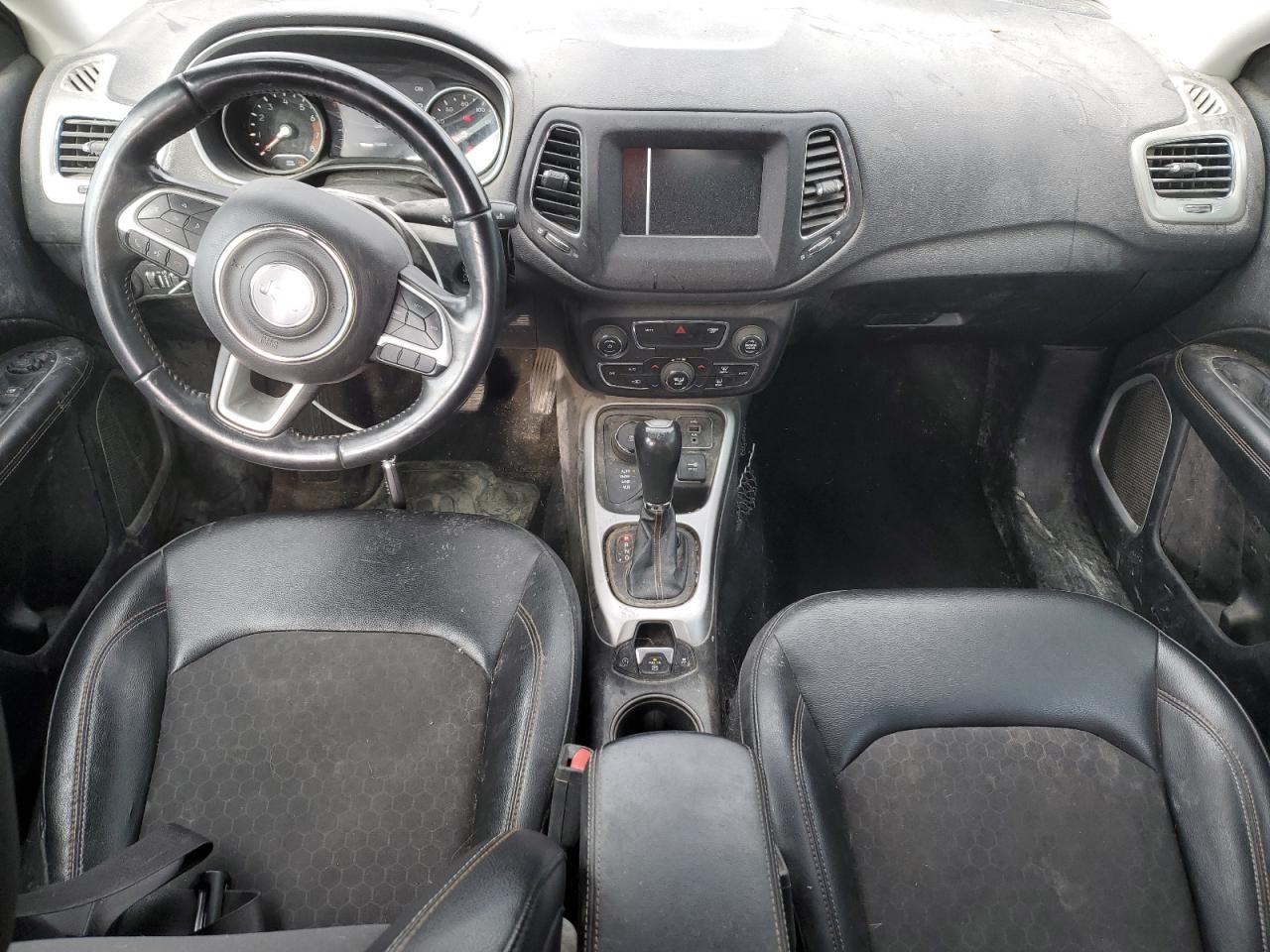 2018 Jeep Compass Latitude VIN: 3C4NJDBB0JT199502 Lot: 90502655