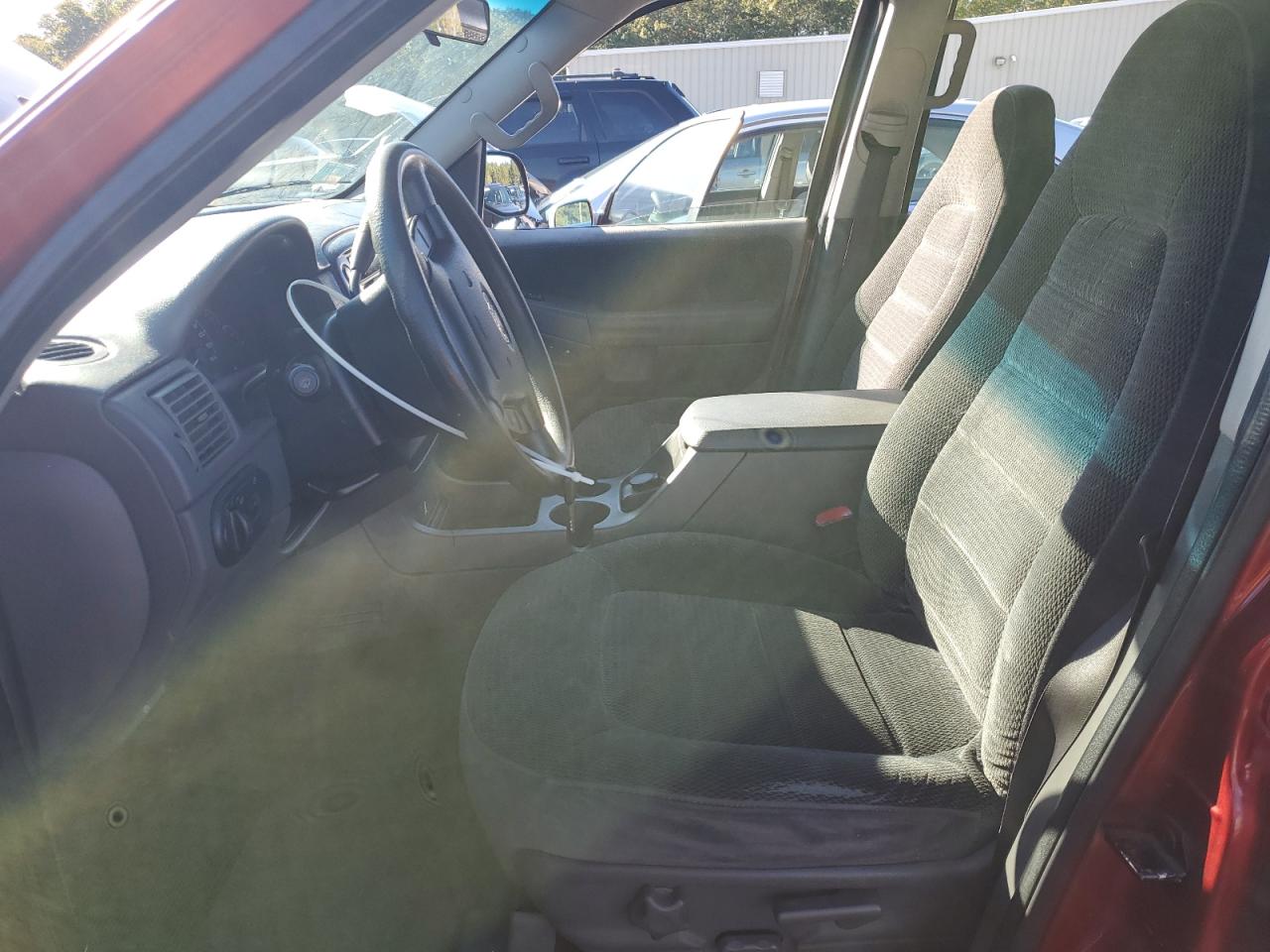 2002 Ford Explorer Xlt VIN: 1FMZU73E62ZA56126 Lot: 85899615