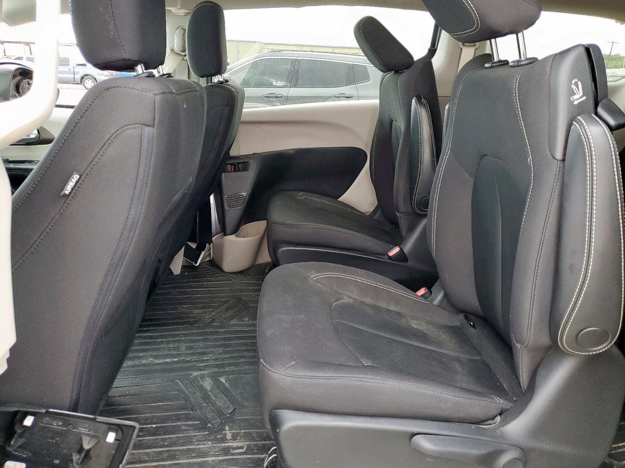 2020 Chrysler Voyager Lx VIN: 2C4RC1CG4LR113277 Lot: 90528155