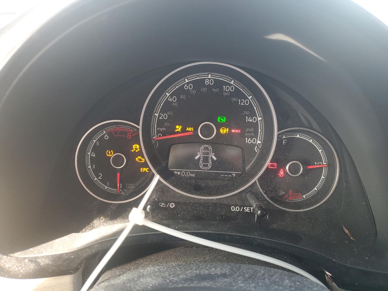 2018 Volkswagen Beetle S VIN: 3VWFD7AT2JM704938 Lot: 86849125