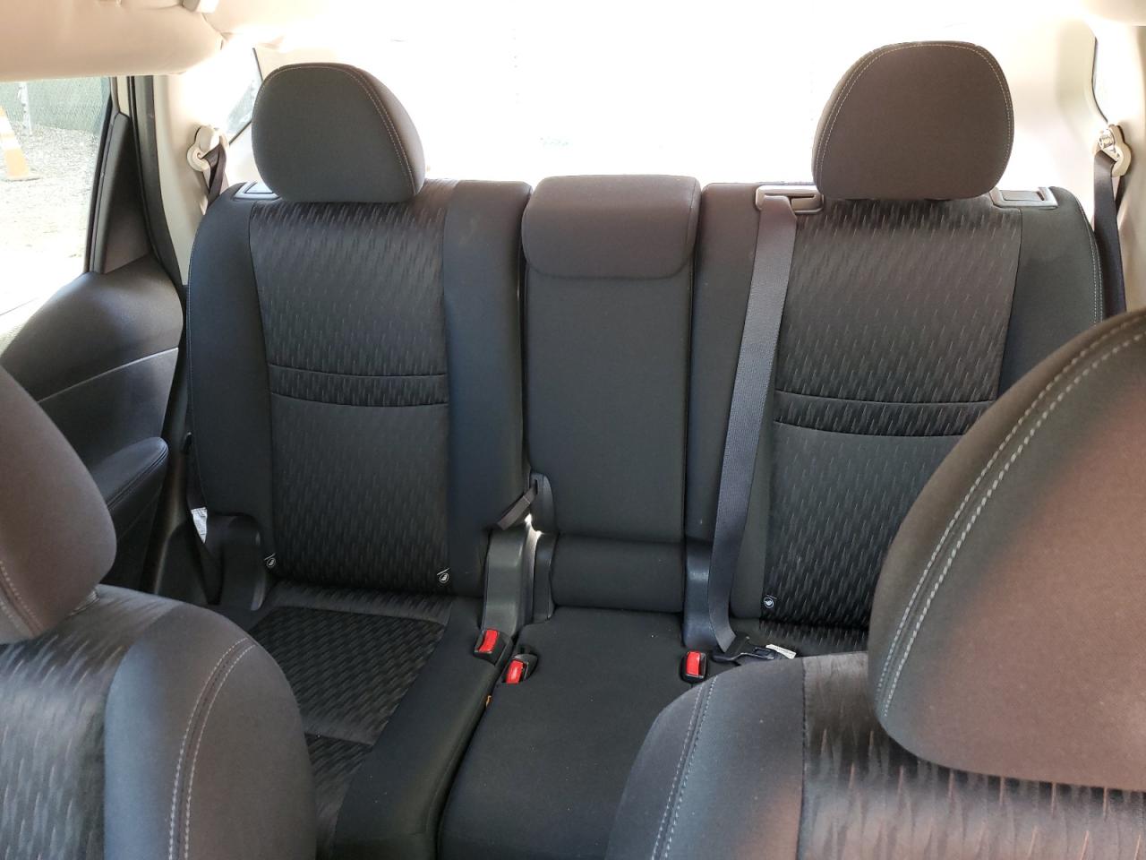 2017 Nissan Rogue S VIN: KNMAT2MV4HP600603 Lot: 82260855