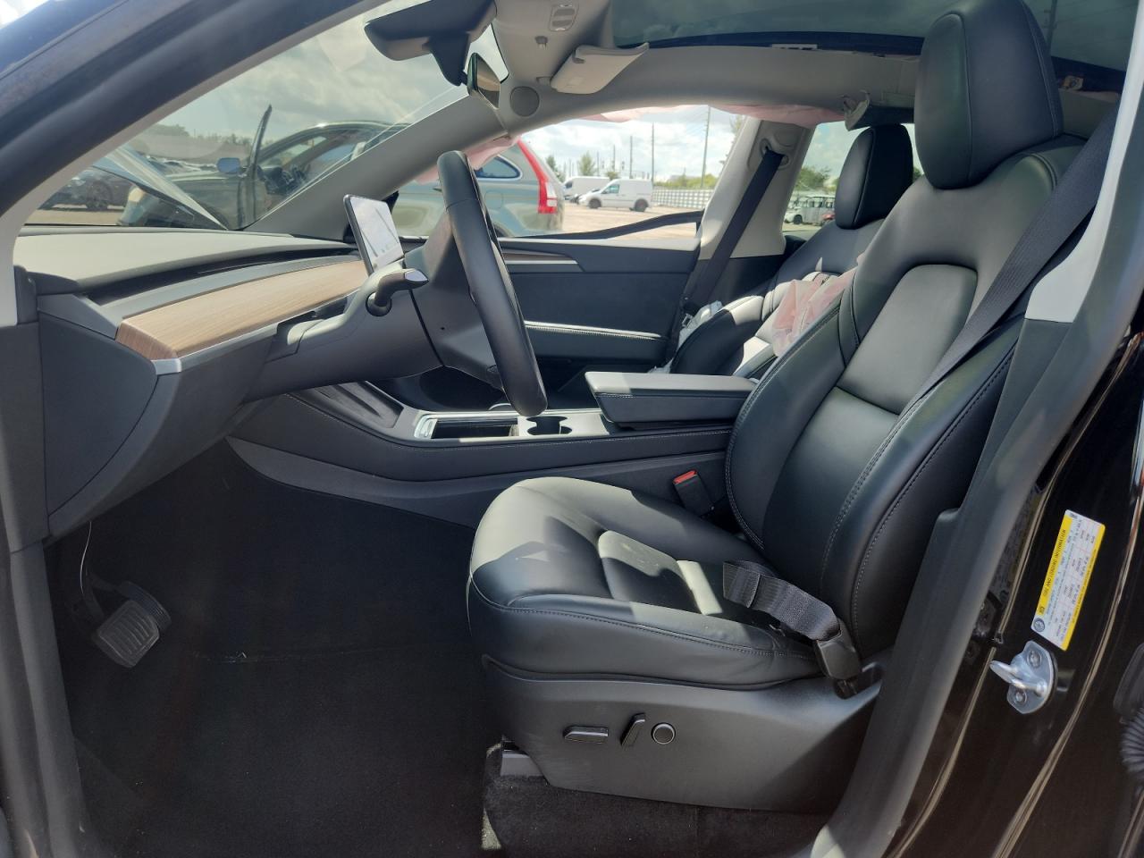 2024 Tesla Model Y VIN: 7SAYGDED3RF208845 Lot: 82191055