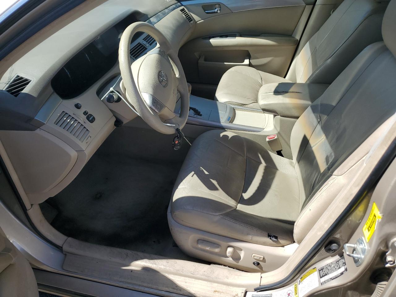 2005 Toyota Avalon Xl VIN: 4T1BK36B65U005891 Lot: 84303885