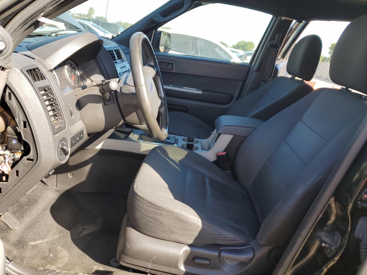 2011 Ford Escape Xlt VIN: 1FMCU0D73BKB73099 Lot: 81999675