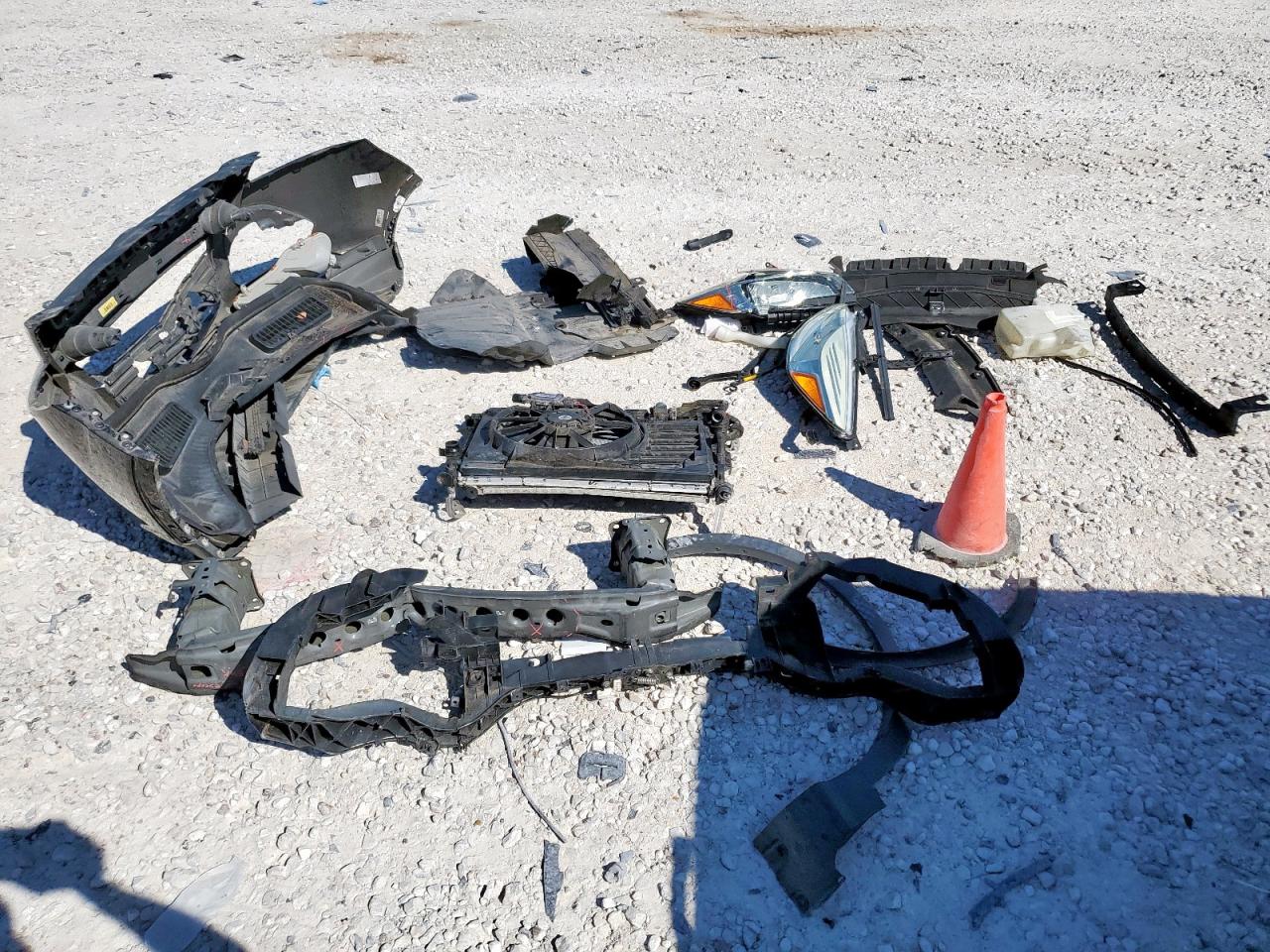 2015 Ford Escape S VIN: 1FMCU0F75FUA51755 Lot: 84578135