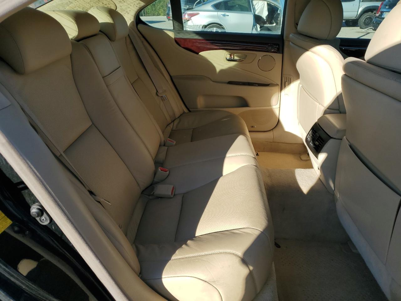 2008 Lexus Ls 460 VIN: JTHBL46F385070379 Lot: 82557025