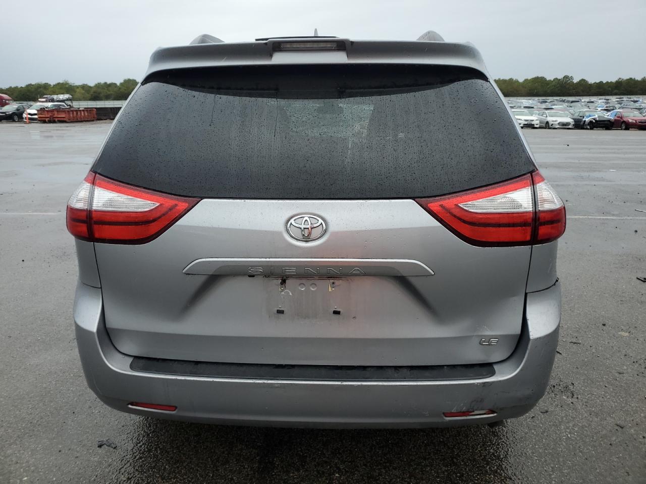 2018 Toyota Sienna Le VIN: 5TDKZ3DC5JS926624 Lot: 85776945