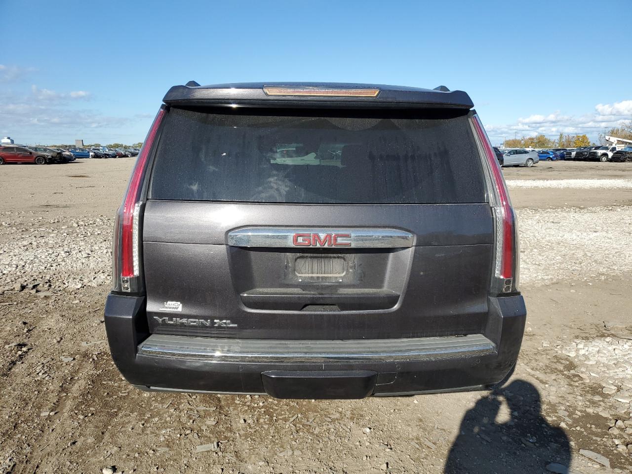 2015 GMC Yukon Xl Denali VIN: 1GKS2JKJ8FR129840 Lot: 90517175