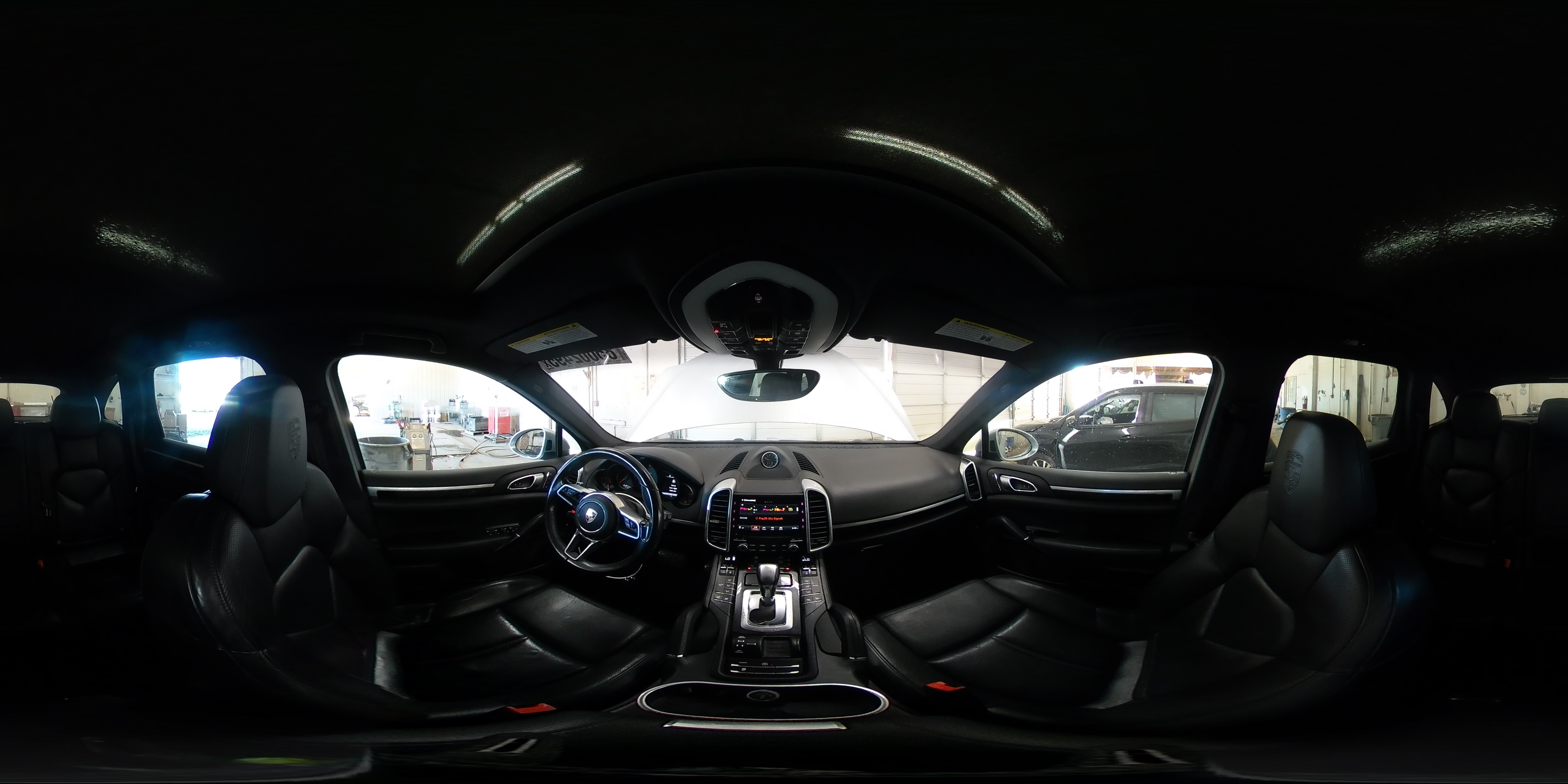 2017 Porsche Cayenne VIN: WP1AA2A27HKA80604 Lot: 85002495