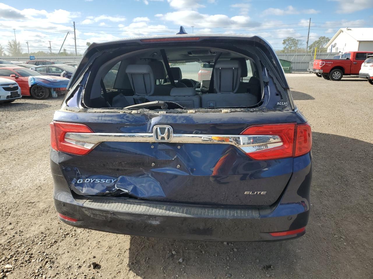 2018 Honda Odyssey Elite VIN: 5FNRL6H92JB107025 Lot: 87371025