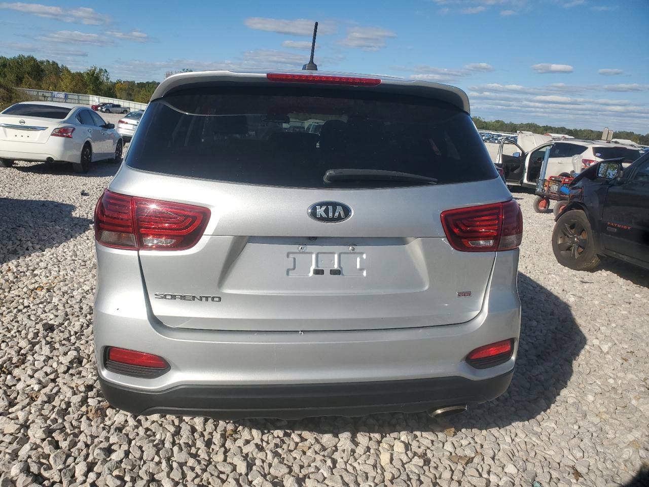 2019 Kia Sorento L VIN: 5XYPGDA34KG465758 Lot: 85674145