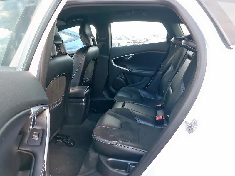 2014 VOLVO V40 D2 R DESIGN 5DR