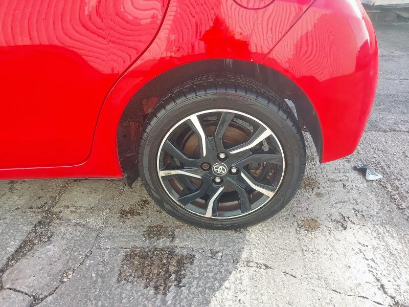 2015 TOYOTA YARIS 1.33 VVT-I SPORT 5DR