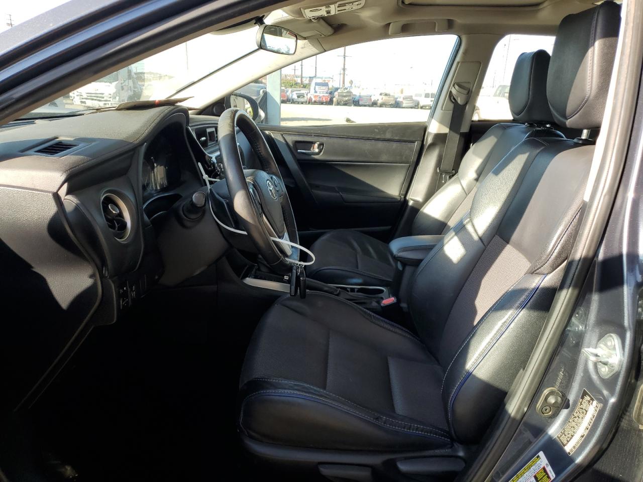 2017 Toyota Corolla L VIN: 5YFBURHE0HP636579 Lot: 82311735