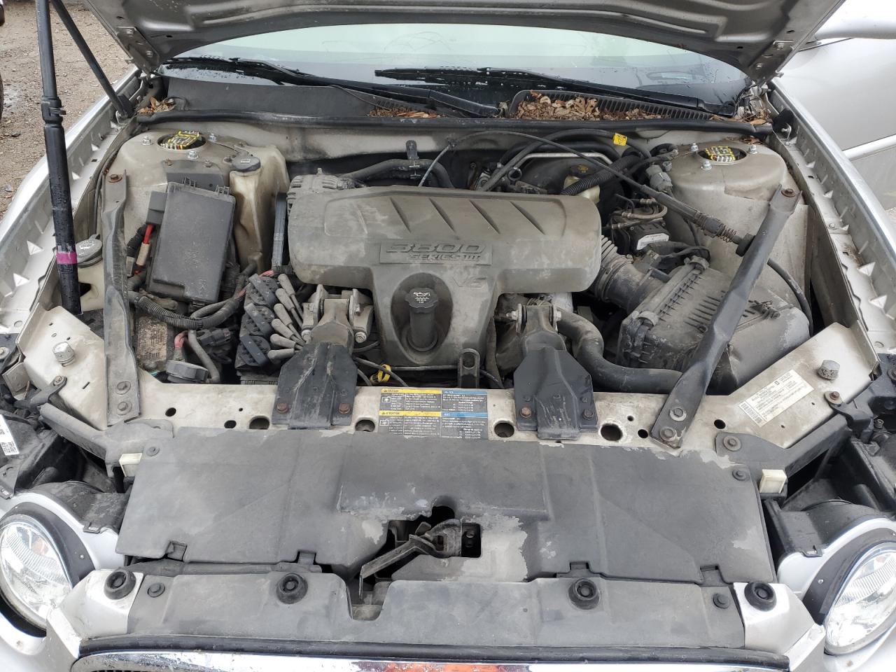 2007 Buick Lacrosse Cxl VIN: 2G4WD552071242271 Lot: 82261155