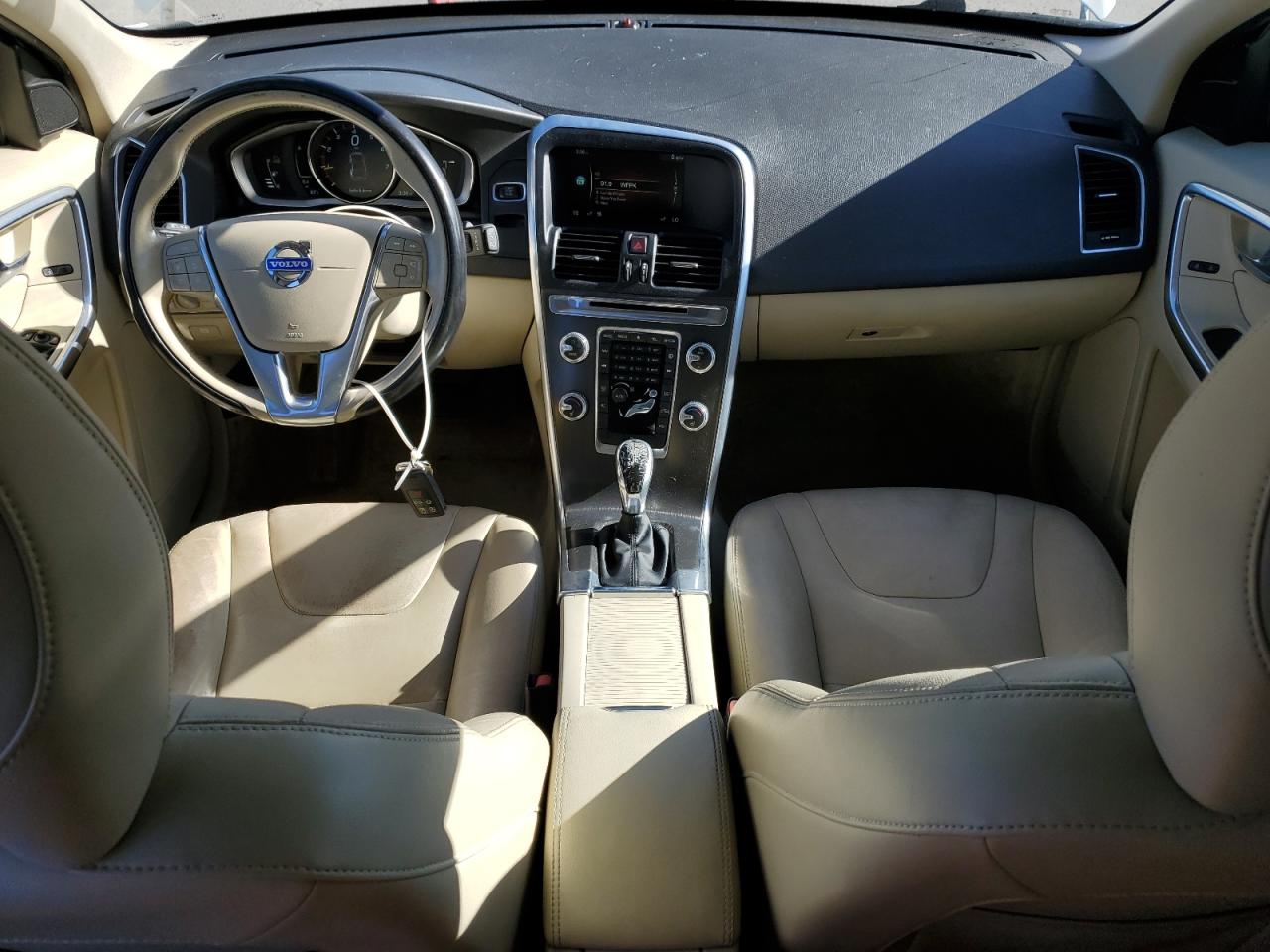 2016 Volvo Xc60 T5 Premier VIN: YV440MDK1G2782874 Lot: 87396655