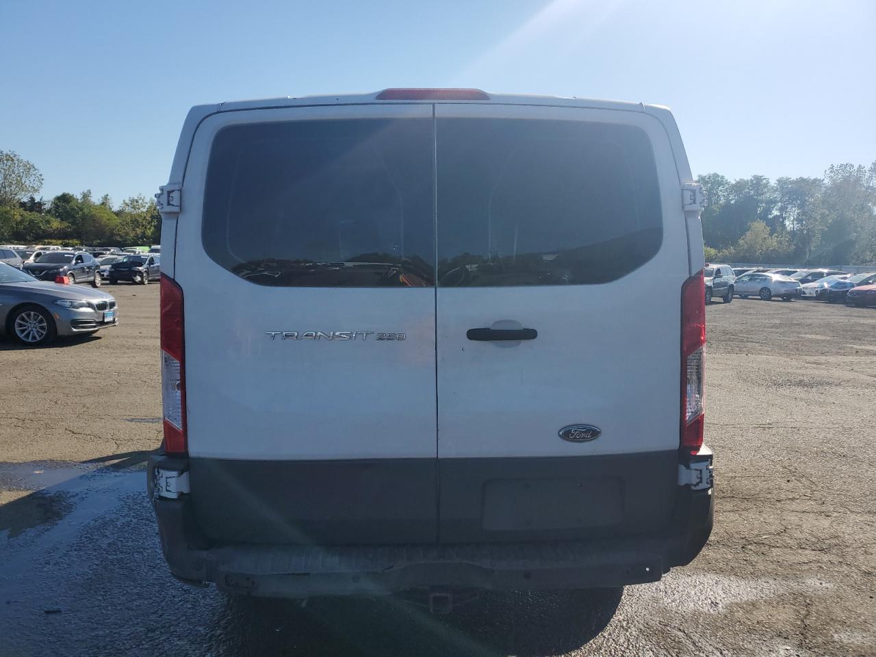 2015 Ford Transit T-250 VIN: 1FTNR1ZM9FKA37312 Lot: 85320365