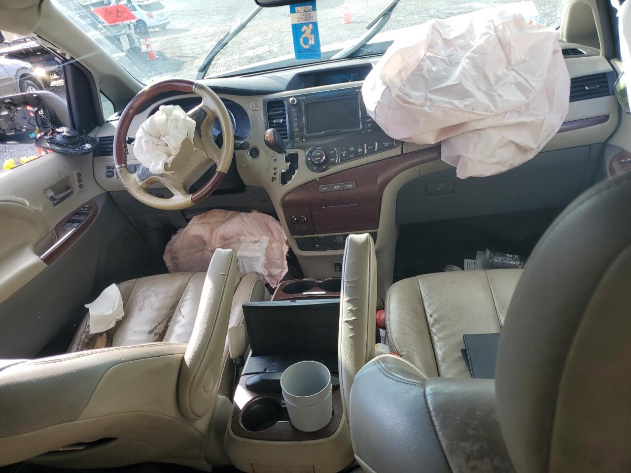 2014 Toyota Sienna Xle VIN: 5TDDK3DC4ES085866 Lot: 85858415