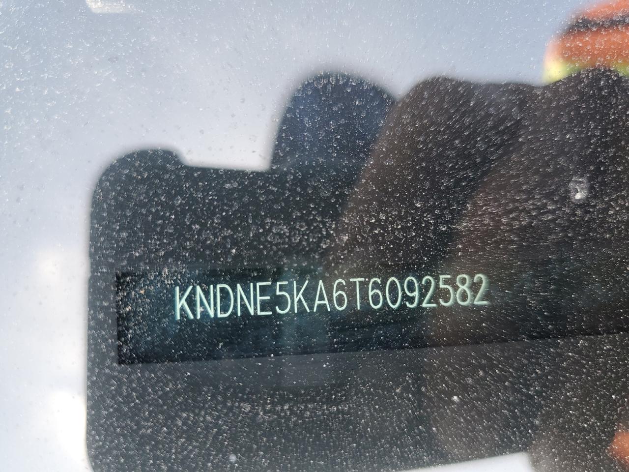 2026 Kia Carnival Sx VIN: KNDNE5KA6T6092582 Lot: 85136835