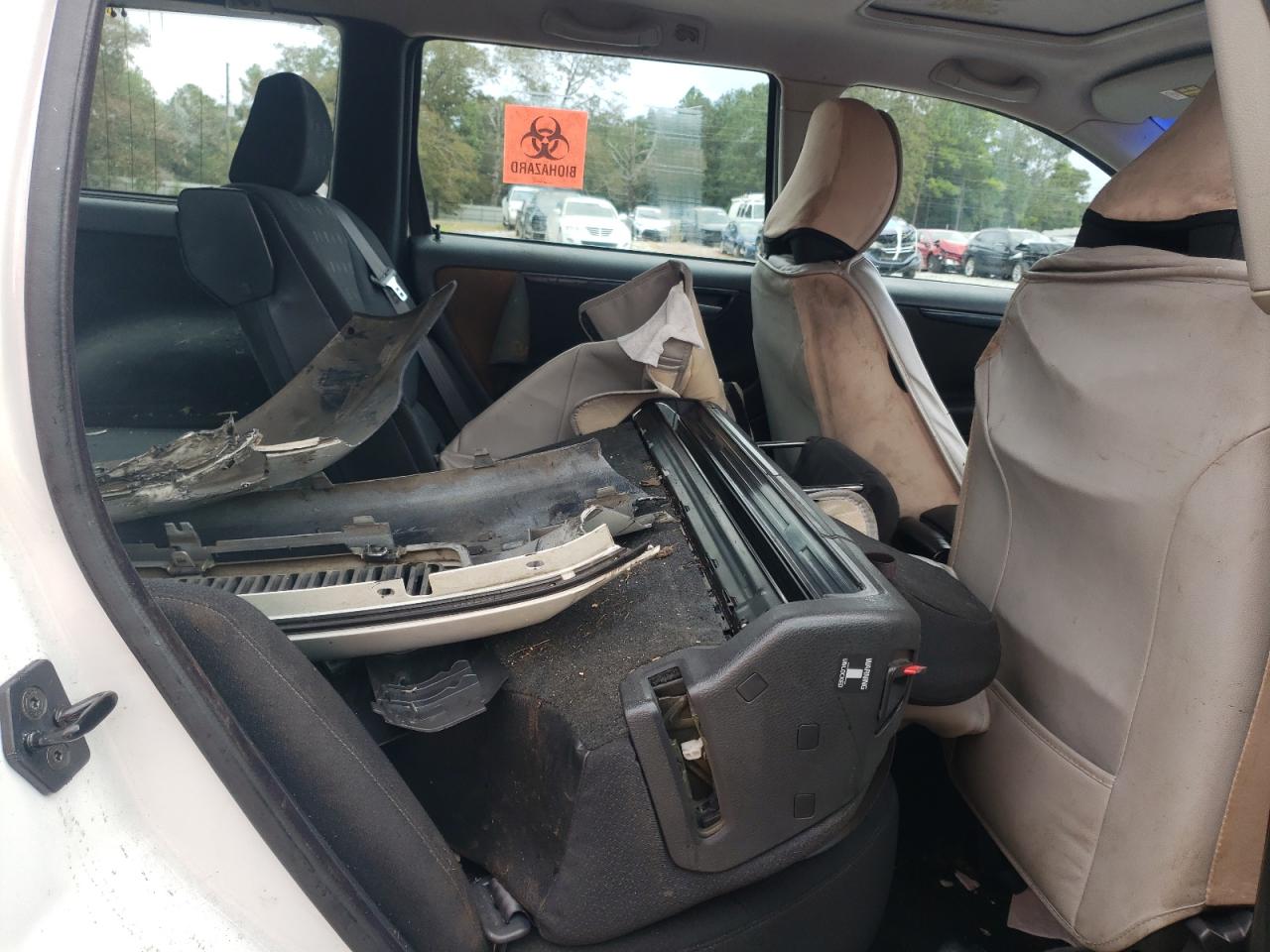 2004 Volvo V70 VIN: YV1SW61T442405835 Lot: 85315965