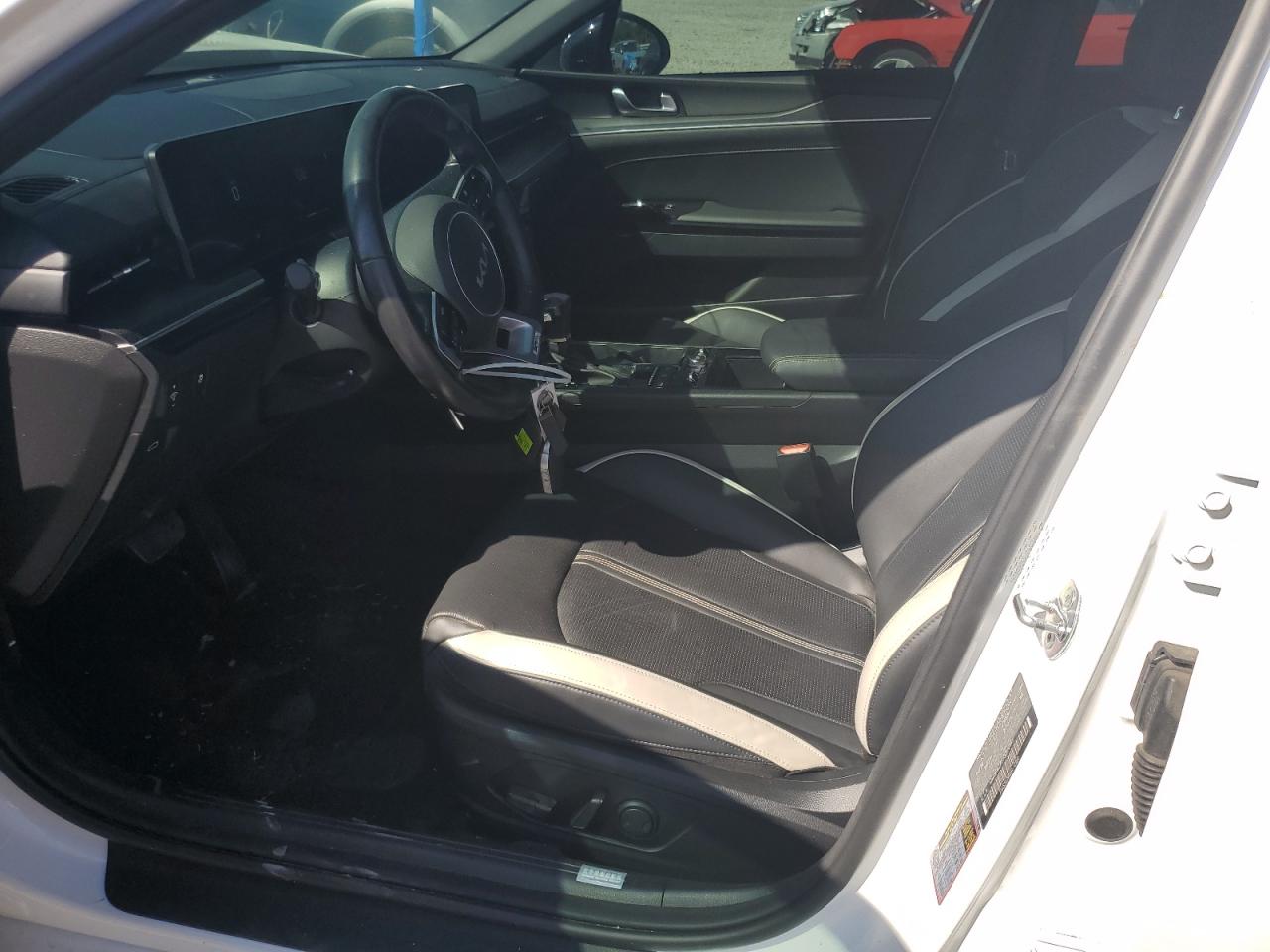 2025 Kia K5 Gt Line VIN: KNAG64J78S5280141 Lot: 84629835