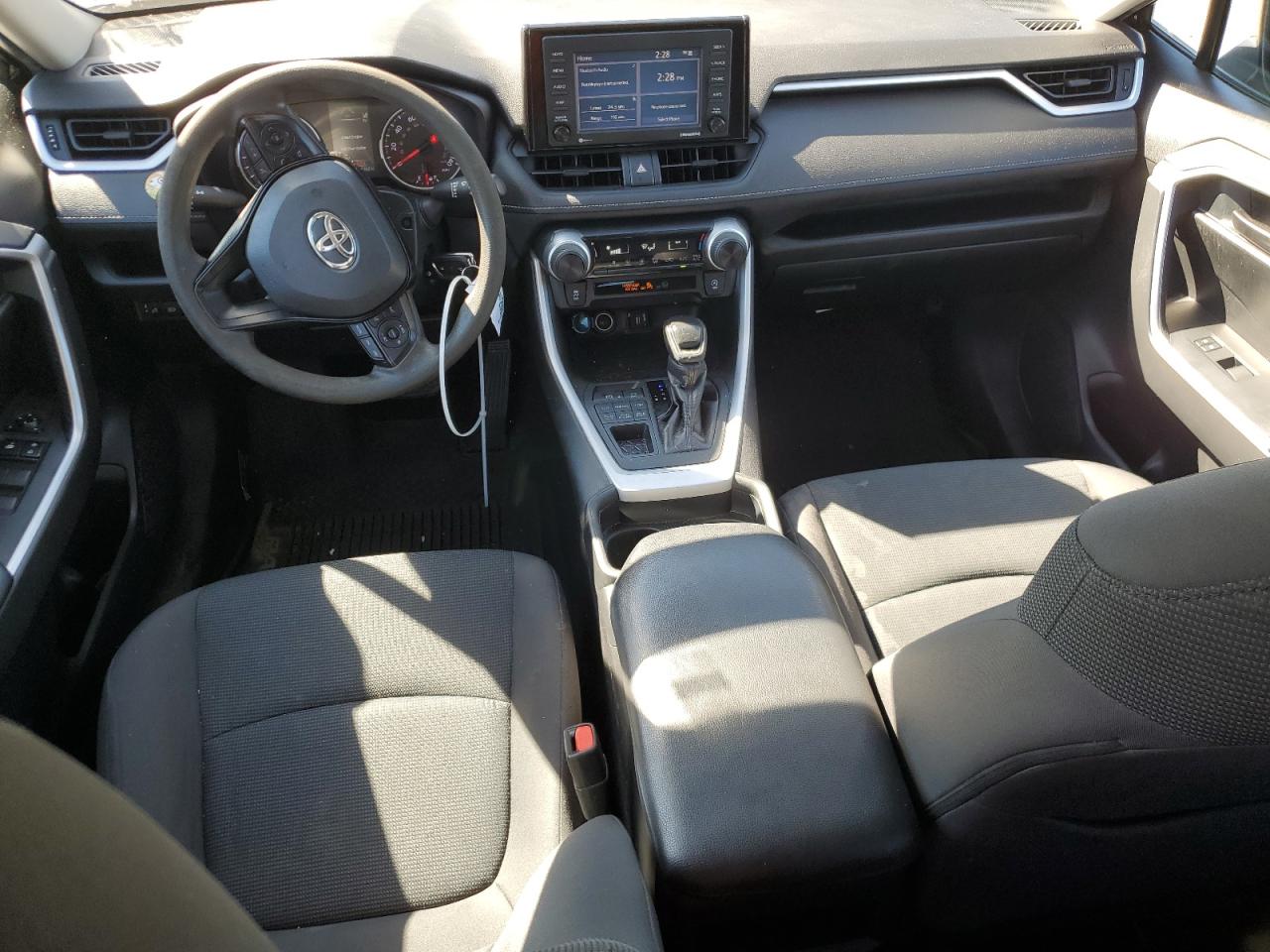 2020 Toyota Rav4 Le VIN: 2T3G1RFV3LW097083 Lot: 84815475