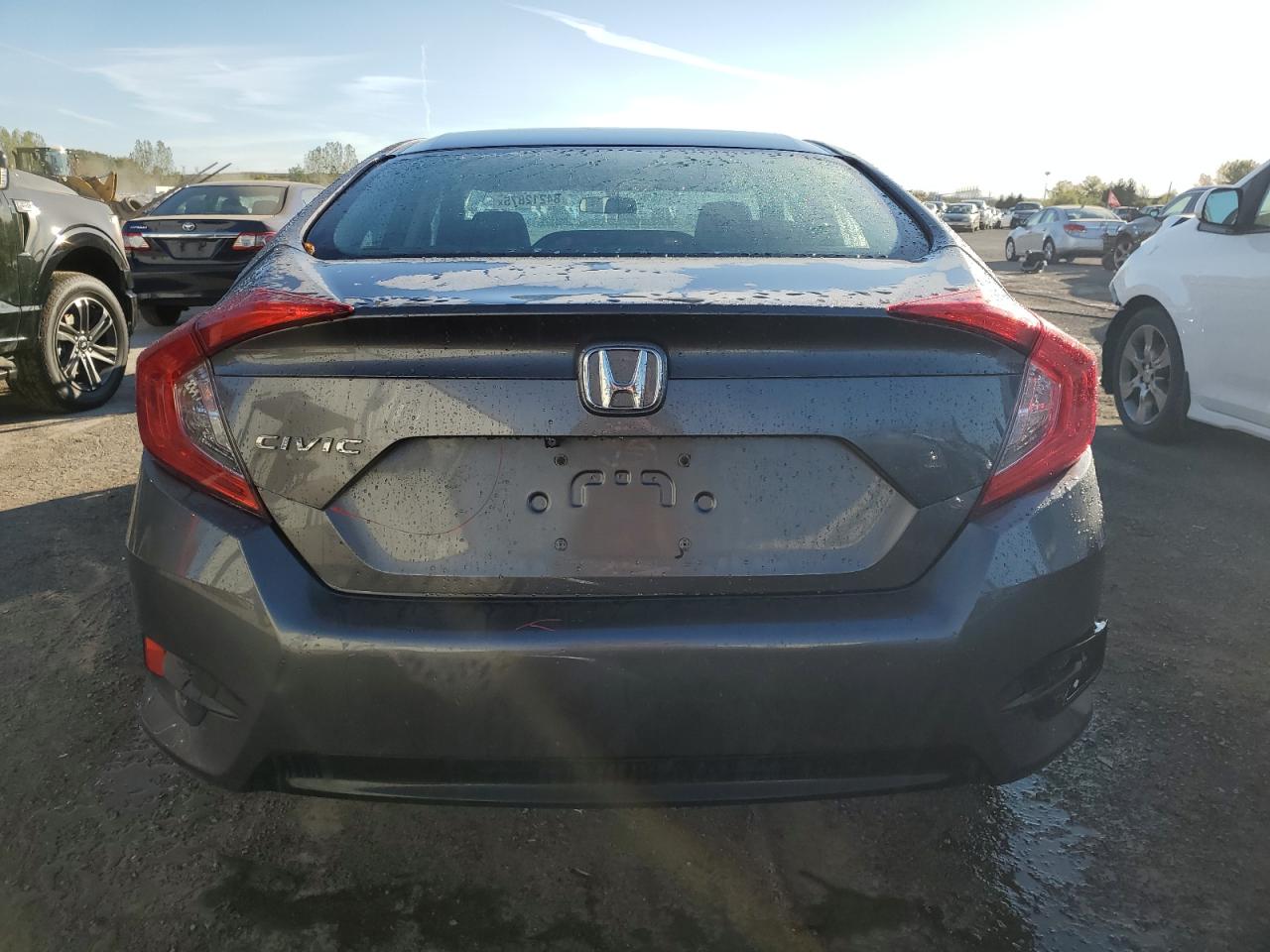 2018 Honda Civic Lx VIN: 2HGFC2F51JH031255 Lot: 84212875