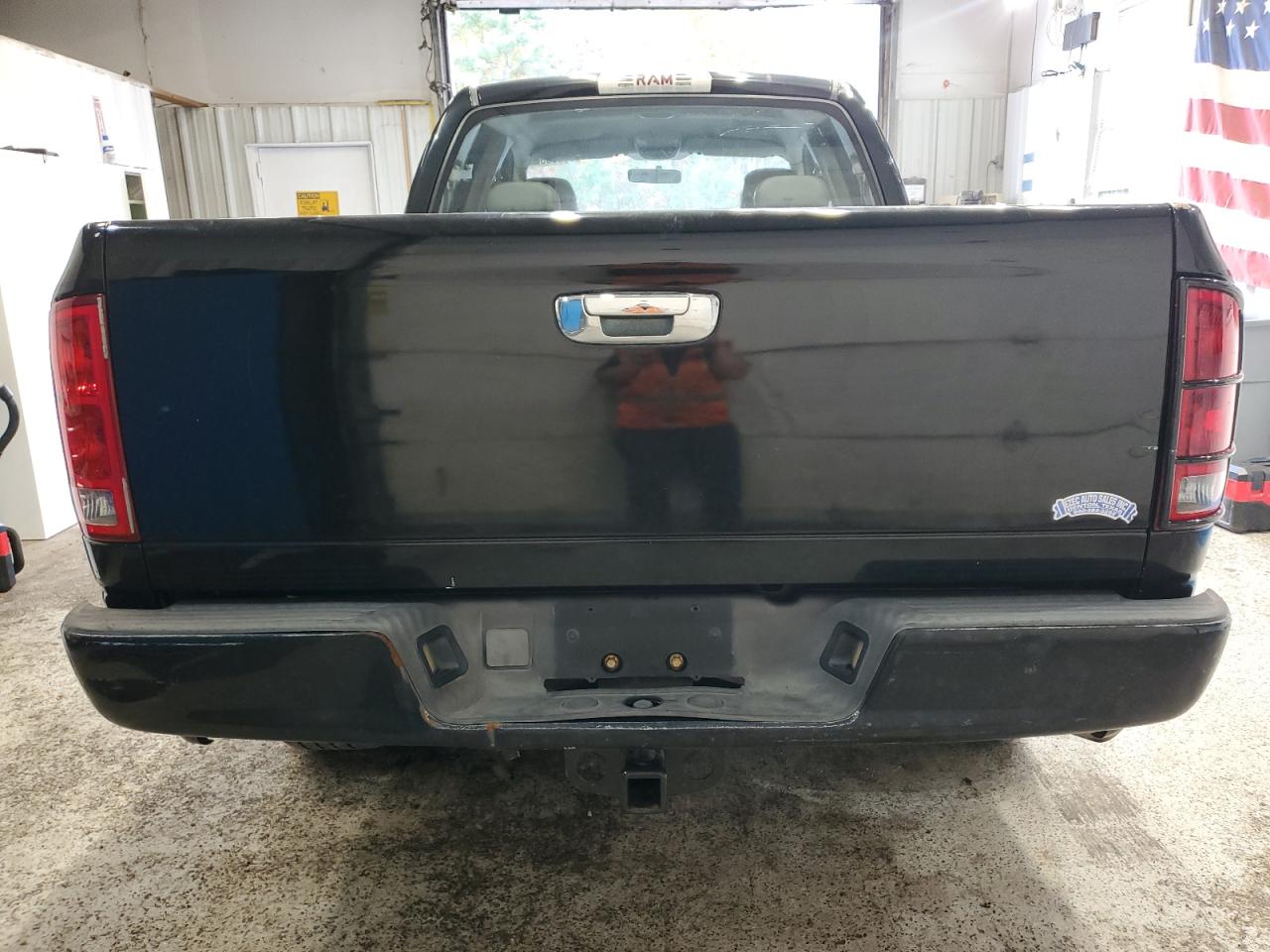 2004 Dodge Ram 1500 St VIN: 1D7HA18D14J282166 Lot: 90253565