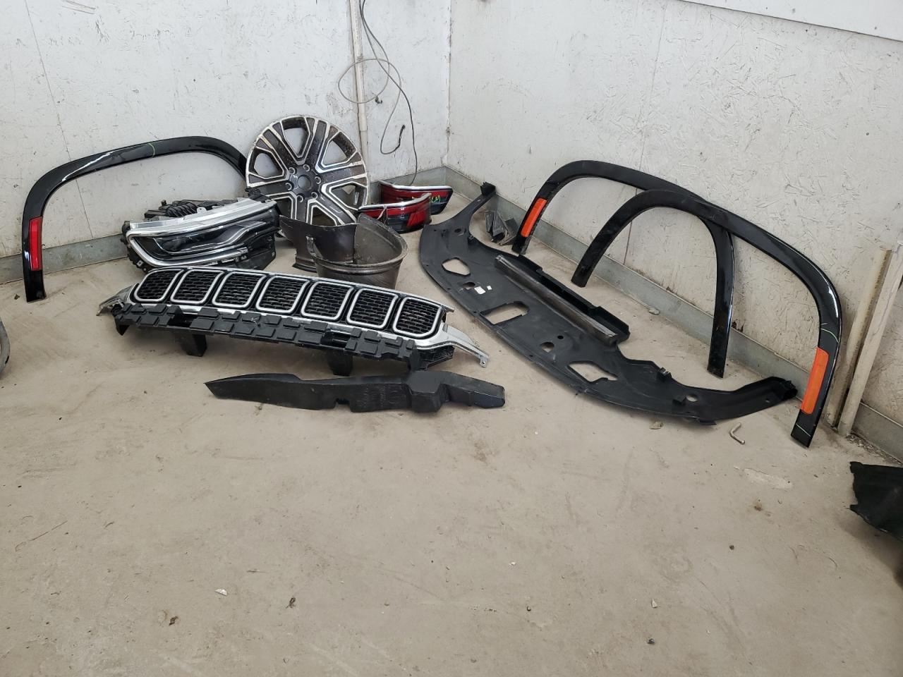 2024 Jeep Wagoneer L Series Ii VIN: 1C4SJSBP3RS117391 Lot: 85911025