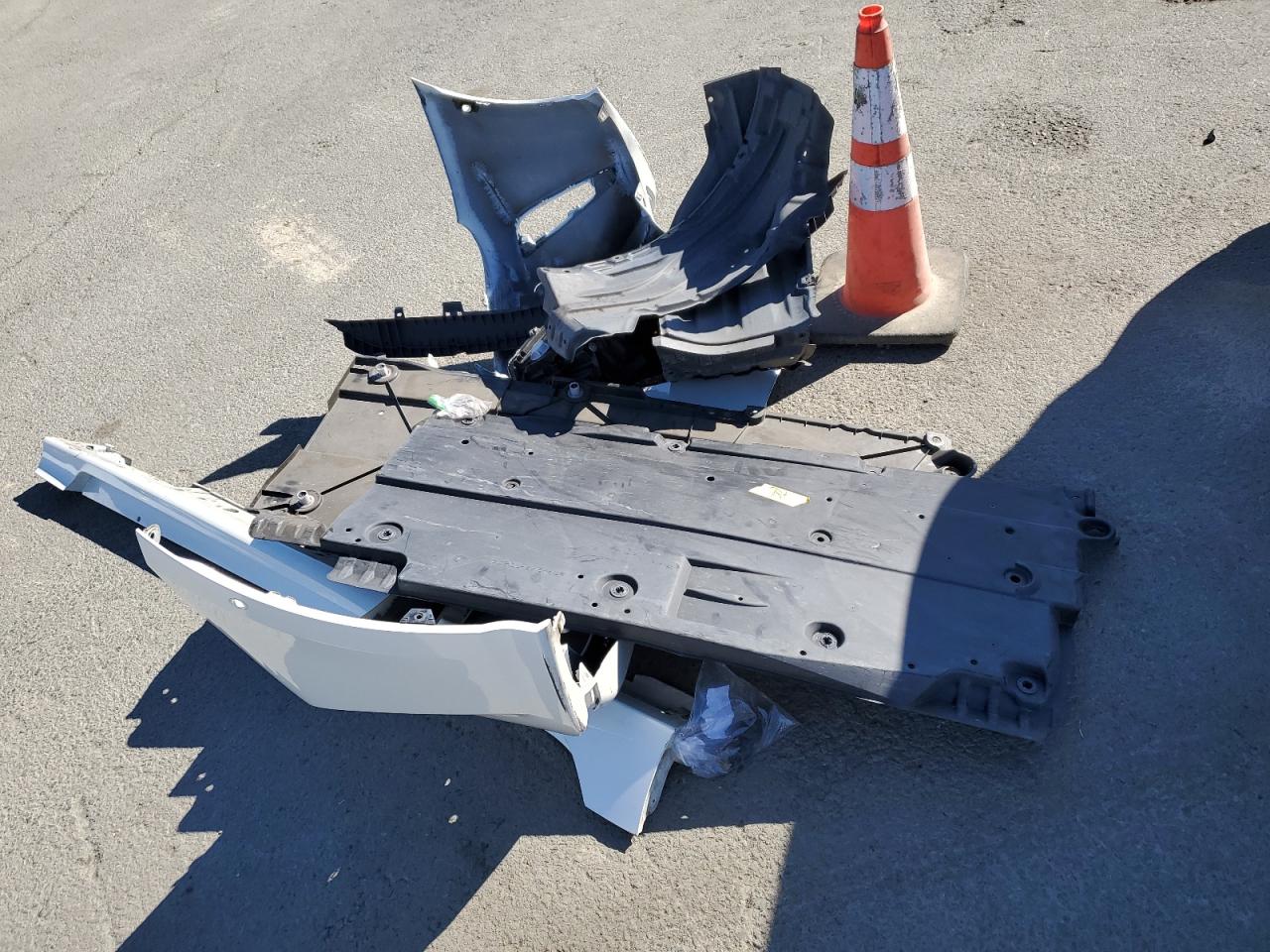 2020 Toyota Prius L VIN: JTDKARFU8L3111418 Lot: 85869085